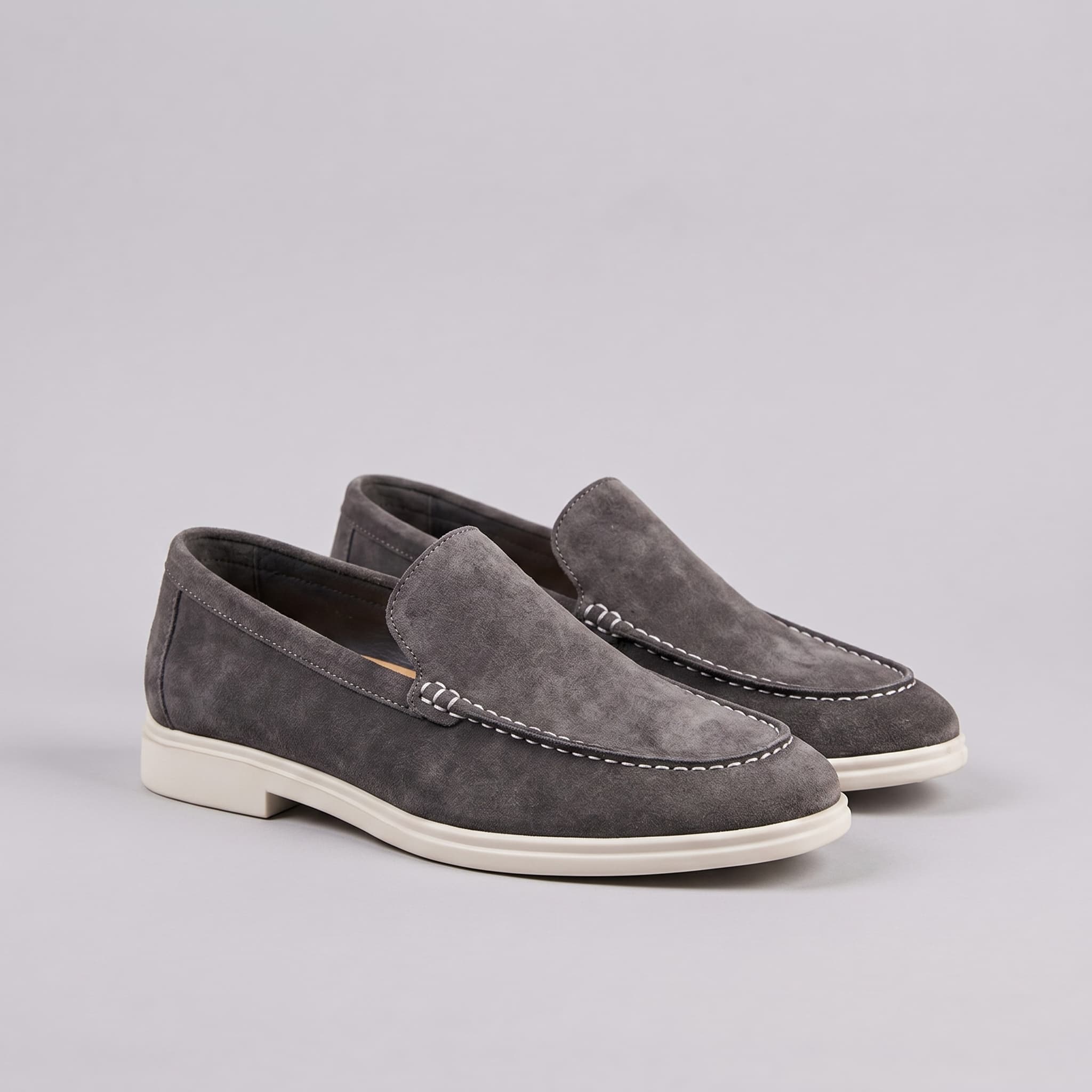 Salcombe Suede Loafer - Image 18
